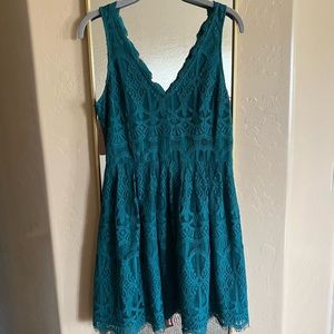 Womens BB Dakota Green Eyelash Lace Double V Neck Dress - Size 6